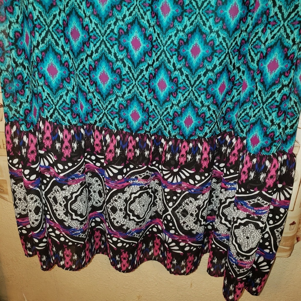 Dress - Picture 2 of 3